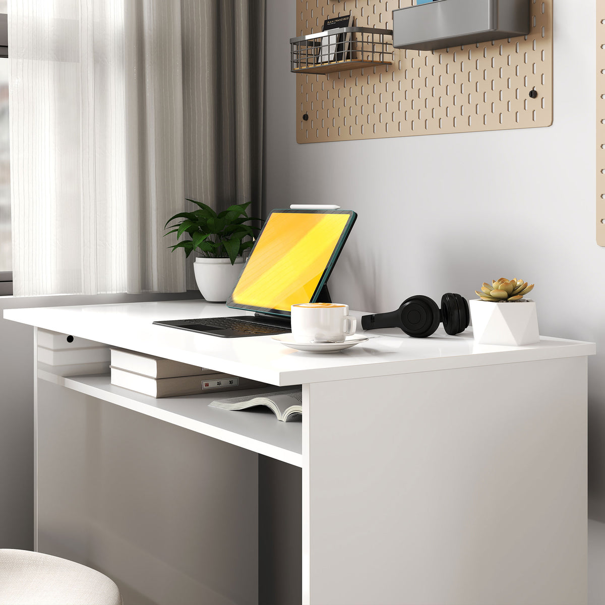 Bureau informatique sobre épuré compact avec 1 étagère, panneaux de particules, dim. 90l x 50P x 74H cm, blanc laqué